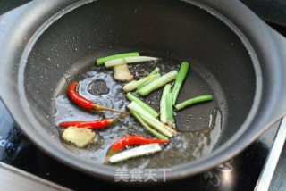 【莲藕木耳炒肉片】的做法步骤：5