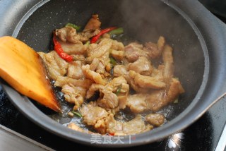 【莲藕木耳炒肉片】的做法步骤：7