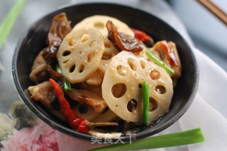 【莲藕木耳炒肉片】的做法步骤：17