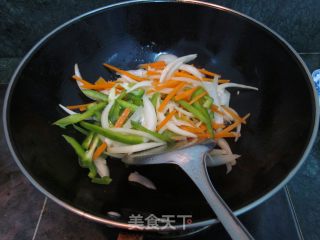 日式海鲜乌冬面的做法步骤：7