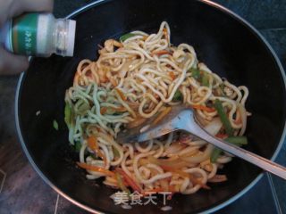 日式海鲜乌冬面的做法步骤：12