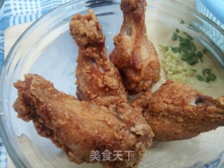 蒜香炸鸡翅的做法步骤：3