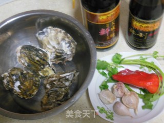 蒜蓉牡蛎的做法步骤：1