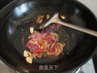 猪耳豆角炒肉片的做法步骤：6
