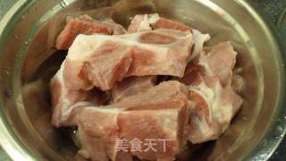 山药大骨汤的做法步骤：1