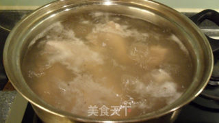 山药大骨汤的做法步骤：2