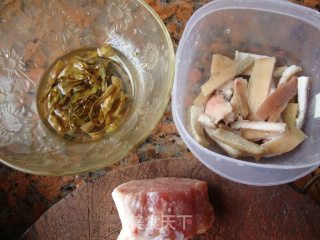 干豇豆米粉蒸肉的做法步骤：1