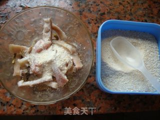 干豇豆米粉蒸肉的做法步骤：3