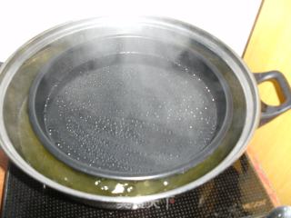 自制鸡蛋肠的做法步骤：5