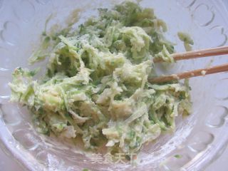 简单的美味---香炸萝卜丸(萝卜丸子的详细制作过程)的做法步骤：6