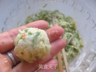 简单的美味---香炸萝卜丸(萝卜丸子的详细制作过程)的做法步骤：7