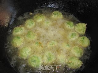 简单的美味---香炸萝卜丸(萝卜丸子的详细制作过程)的做法步骤：12