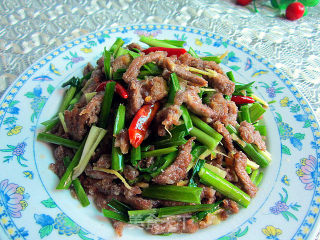 香菜牛肉丝的做法步骤：11