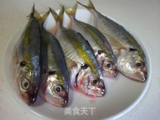 香煎海鱼仔的做法步骤：1