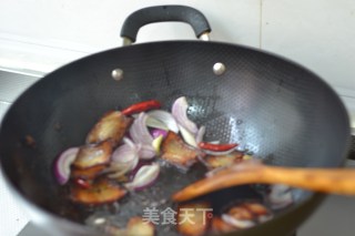 饭遭殃之【蒜苗炒腊肉】的做法步骤：5