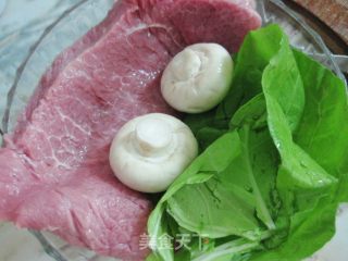 牛肉青菜馄饨的做法步骤：1