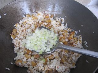 干炸鱿鱼炒饭的做法步骤：10