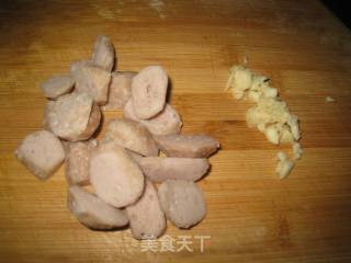 肉丸炒西生菜的做法步骤：2
