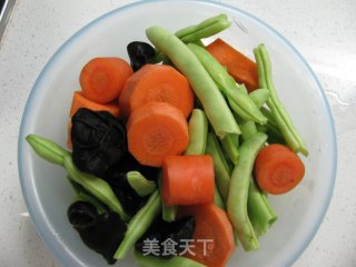 什锦暖心排骨的做法步骤：1
