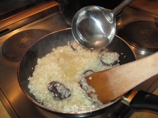 松露鸡汁意大利调味饭（Truffle Risotto）的做法步骤：5