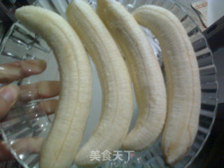 烤香蕉——十分钟搞定的快手小甜点的做法步骤：2