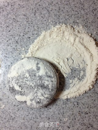 手擀意式黑珍珠面（一）黑珍珠城堡里的玫瑰花圃【传统的意式面】新鲜尝的做法步骤：13