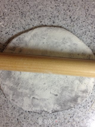 手擀意式黑珍珠面（一）黑珍珠城堡里的玫瑰花圃【传统的意式面】新鲜尝的做法步骤：16
