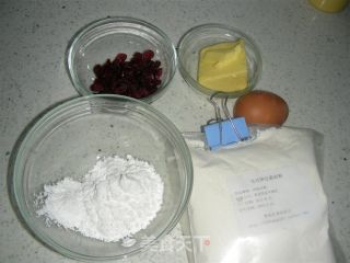 蔓越莓饼干的做法步骤：1