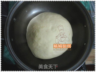 第一次做的面包------红豆沙面包~的做法步骤：3