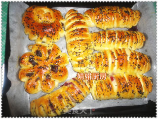 第一次做的面包------红豆沙面包~的做法步骤：9