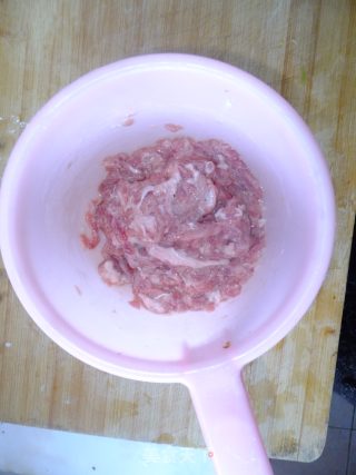 京酱肉丝的做法步骤：1
