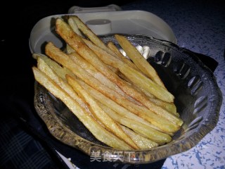 自制薯条（味道不输KFC哦~~~）的做法步骤：4