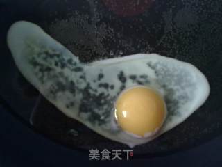 剁椒荷包蛋的做法步骤：2