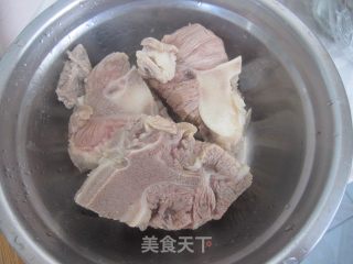 脊骨炖土豆的做法步骤：1