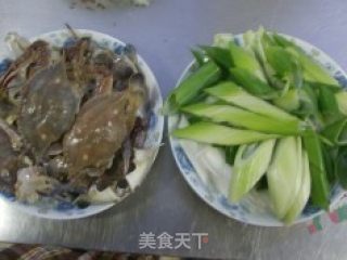酱炒螃蟹的做法步骤：1