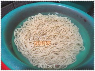 《记童年》-----家庭版炒面！的做法步骤：4