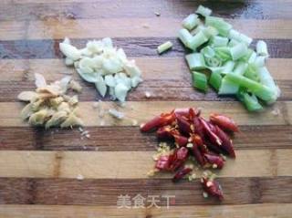 无肉也欢从小爱吃——西红柿烧豆腐的做法步骤：2