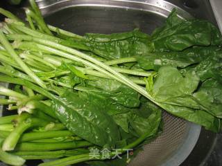 虾仁拌菠菜的做法步骤：2