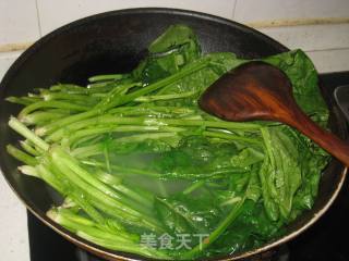 虾仁拌菠菜的做法步骤：4