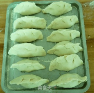 韭菜猪肉煎饺的做法步骤：8