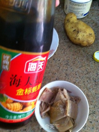 黄瓜炒鱿鱼干的做法步骤：3