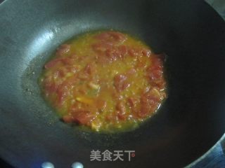 西红柿鱼丸汤面的做法步骤：4