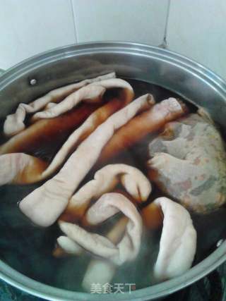 香卤肥肠的做法步骤：4