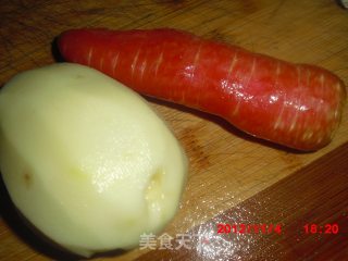酸辣土豆丝的做法步骤：1