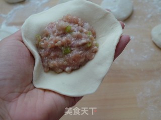 牛肉馅饼----美味、多汁、鲜香的做法步骤：8