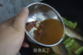 青椒烧小鲫鱼的做法步骤：6