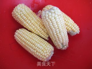 微波炉煮玉米的做法步骤：2