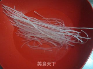 猪肉白菜炖粉条的做法步骤：2