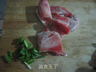 猪肉白菜炖粉条的做法步骤：3