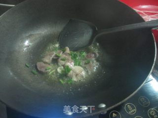 猪肉白菜炖粉条的做法步骤：5